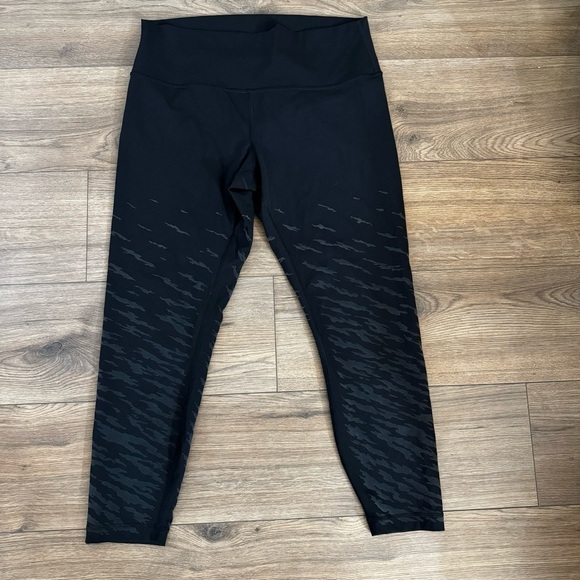 Lululemon Lunar New Year Limited Edition Wunder Under High-Rise 25” Tight - Picture 5 of 9